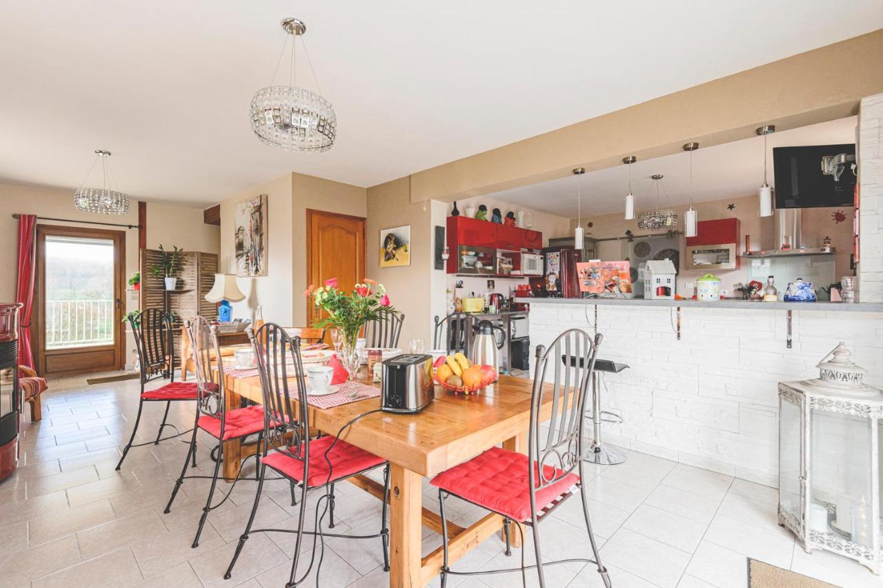 Chambres D'Hotes Les Colombes Montmort-Lucy Exterior foto