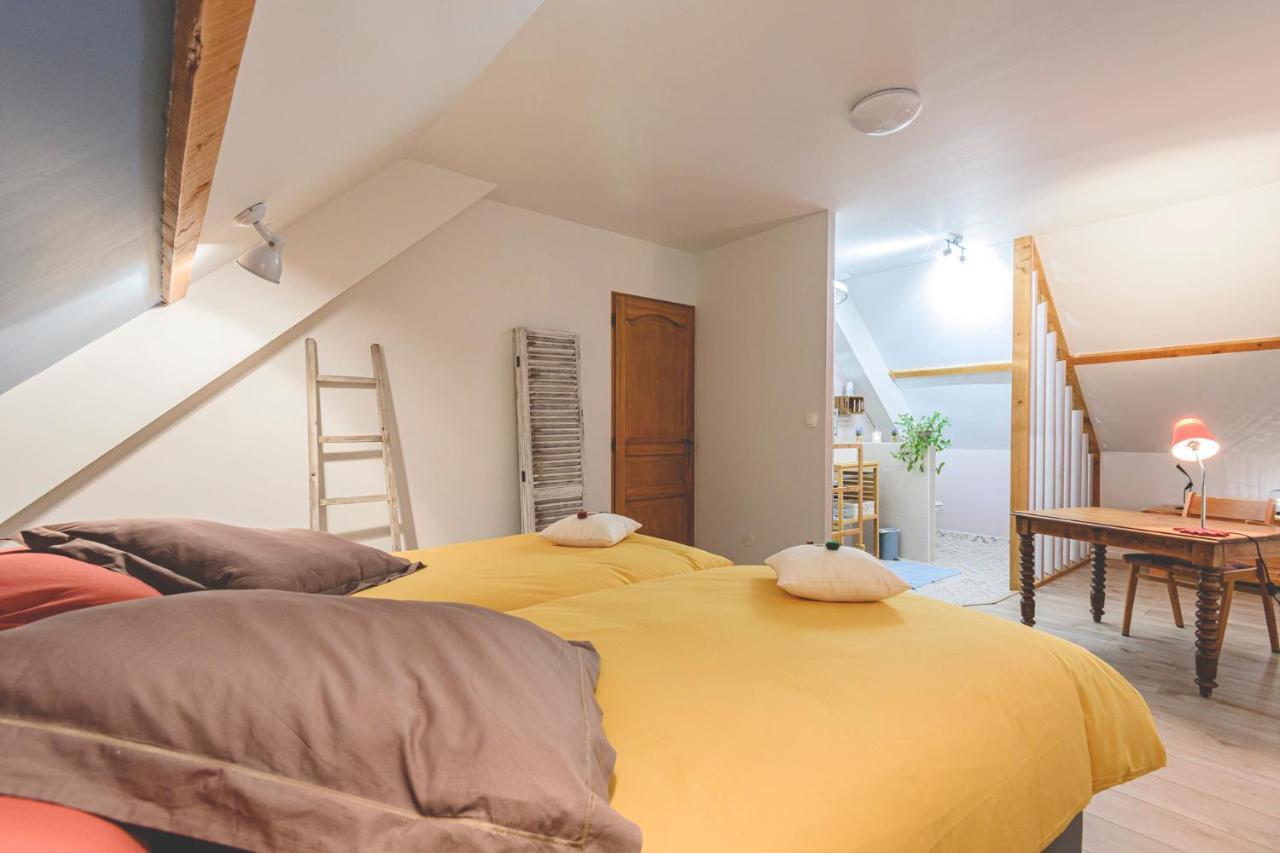 Chambres D'Hotes Les Colombes Montmort-Lucy Exterior foto